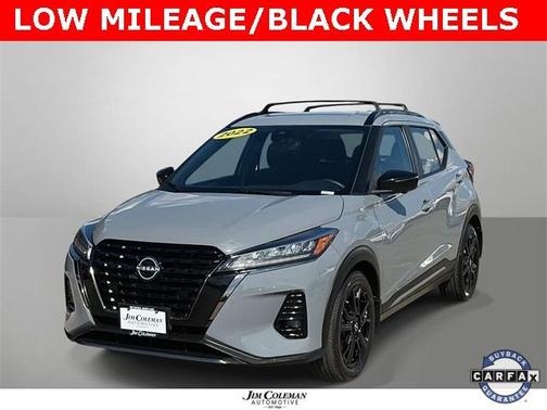 2022 Nissan Kicks SR