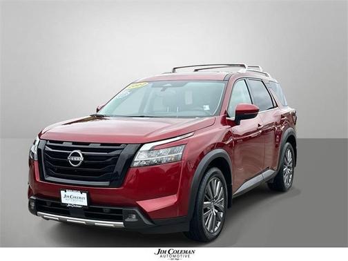 2022 Nissan Pathfinder SL