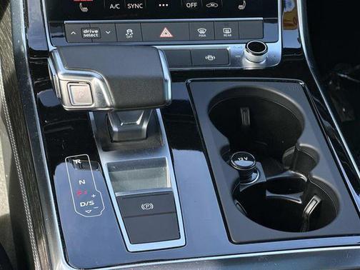 Samurai Gray Metallic 2025 Audi Q7 55 Premium Plus