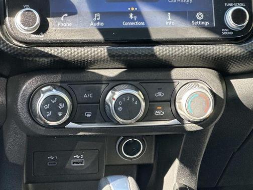 2 Tone Red / Black 2023 Nissan Kicks SV