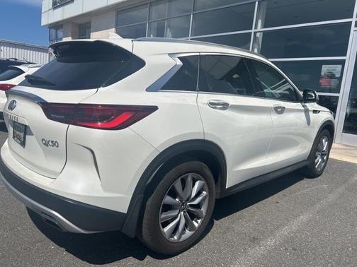 2022 INFINITI QX50 Luxe