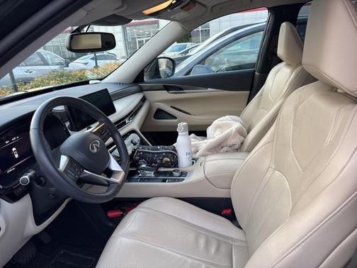 2022 INFINITI QX60 Luxe