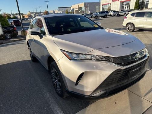 2022 Toyota Venza LE