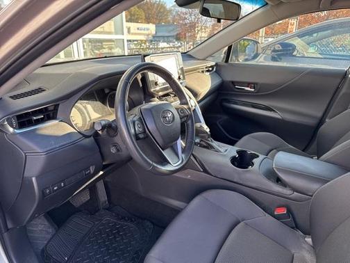 2022 Toyota Venza LE