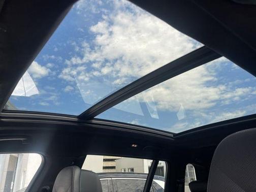 Black Sapphire Metallic 2024 BMW X7 xDrive40i