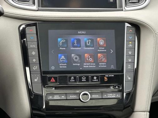 2023 INFINITI QX50 Luxe