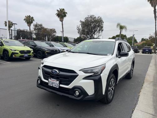Crystal White Pearl 2023 Subaru Outback Premium