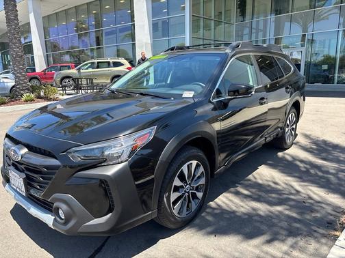 Crystal Black Silica 2024 Subaru Outback Limited