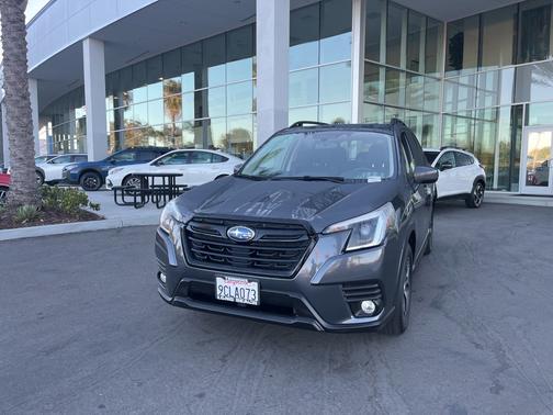 2022 Subaru Forester Premium