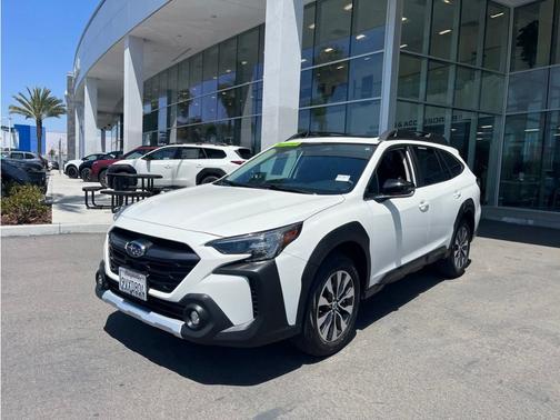 Crystal White Pearl 2025 Subaru Outback Limited XT