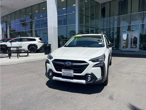 Crystal White Pearl 2025 Subaru Outback Limited XT