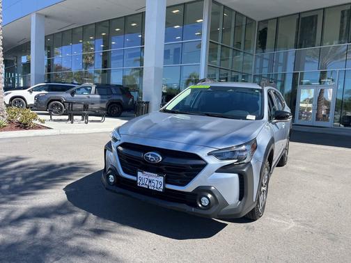 2025 Subaru Outback Premium
