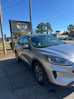 2021 Ford Escape SE