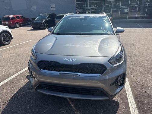 2022 Kia Niro LXS