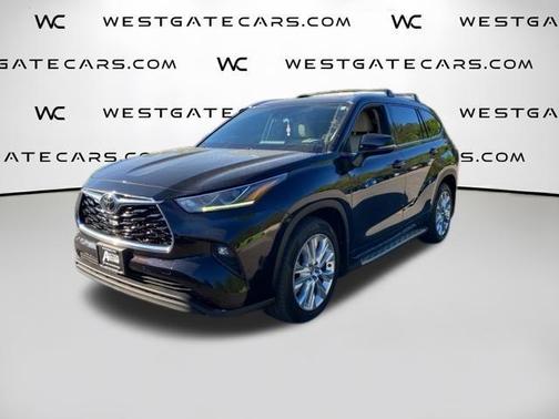 Amber 2021 Toyota Highlander Limited