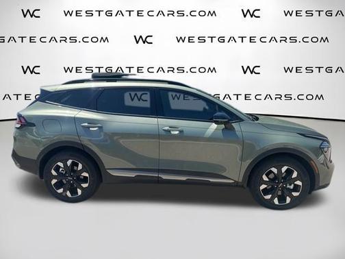Jungle Green 2024 Kia Sportage Plug-In Hybrid X-Line Prestige