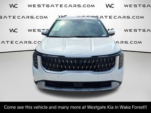 Snow White Pearl 2025 Kia Carnival EX