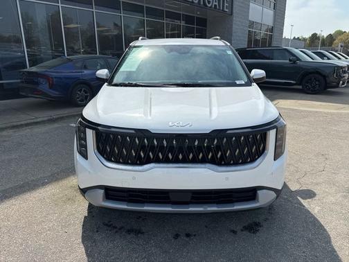 Snow White Pearl 2025 Kia Carnival EX