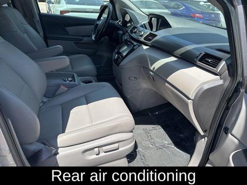 White Diamond Pearl 2016 Honda Odyssey EX-L