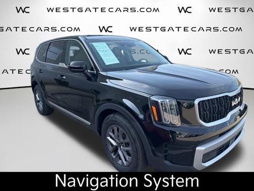 Ebony Black 2023 Kia Telluride LX