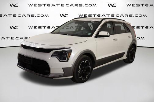 Snow White Pearl 2023 Kia Niro EV Wave