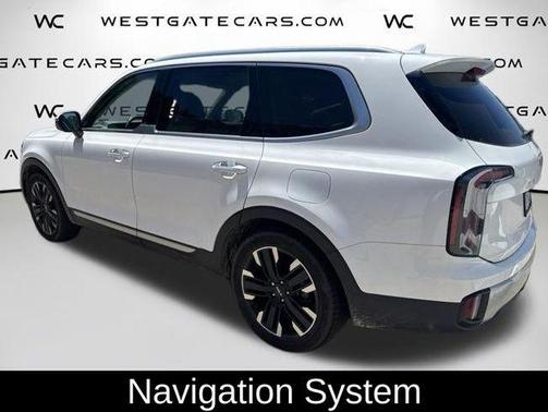 Glacial White Pearl 2024 Kia Telluride SX