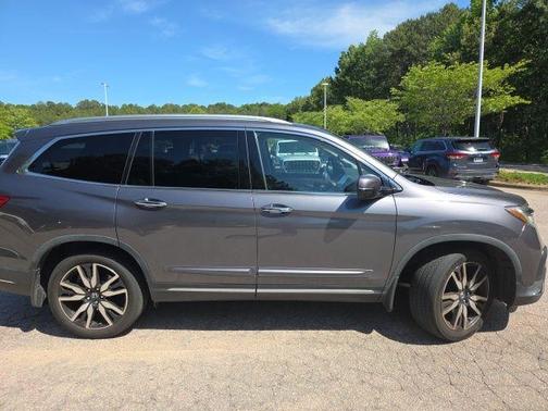 Modern Steel Metallic 2019 Honda Pilot Touring 8-Passenger
