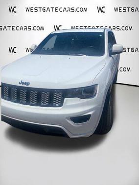 Bright White Clearcoat 2017 Jeep Grand Cherokee Altitude