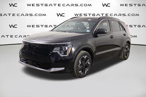 Aurora Black Pearl 2025 Kia Niro EV Wind