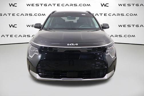 Aurora Black Pearl 2025 Kia Niro EV Wind