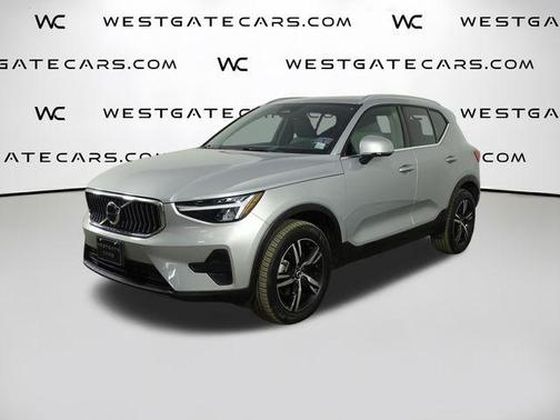 Gray 2025 Volvo XC40 B5 Core Bright Theme