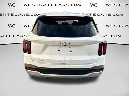 Glacial White Pearl 2026 Kia Sorento LX
