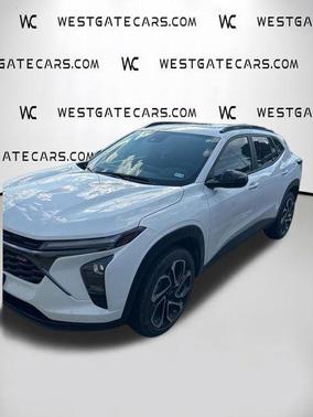 Summit White 2024 Chevrolet Trax 2RS