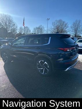 Cosmic Blue Metallic 2024 Mitsubishi Outlander SE