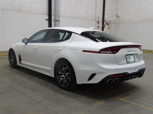 2022 Kia Stinger GT-Line