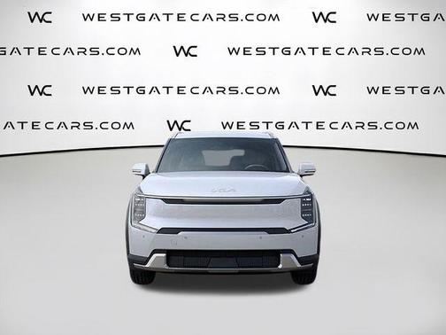 Glacial White Pearl 2026 Kia EV9 Wind