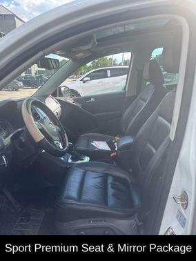 Pure White 2017 Volkswagen Tiguan 2.0T Sport