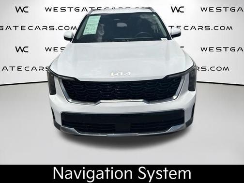 White Pearl 2024 Kia Sorento EX