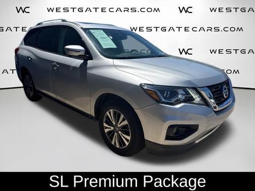 Brilliant Silver Metallic 2017 Nissan Pathfinder SL