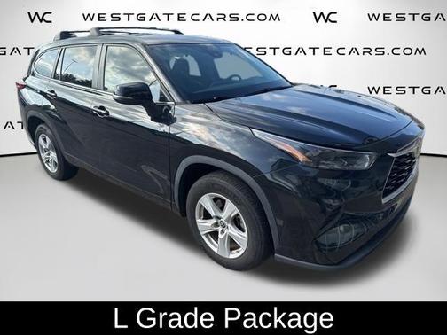 Midnight Black Metallic 2023 Toyota Highlander L