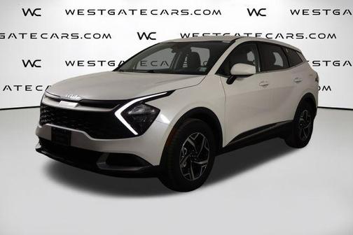 Snow White Pearl 2023 Kia Sportage LX