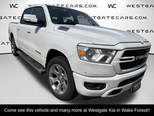 Bright White Clearcoat 2019 RAM 1500 Big Horn