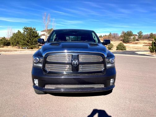 Photo 2 of 25 of 2013 RAM 1500 Sport