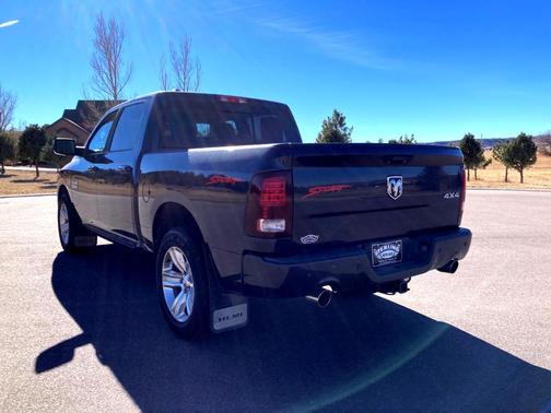 Photo 5 of 25 of 2013 RAM 1500 Sport