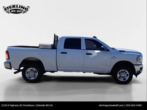 2022 RAM 2500 Tradesman Crew Cab 4x4 6'4' Box
