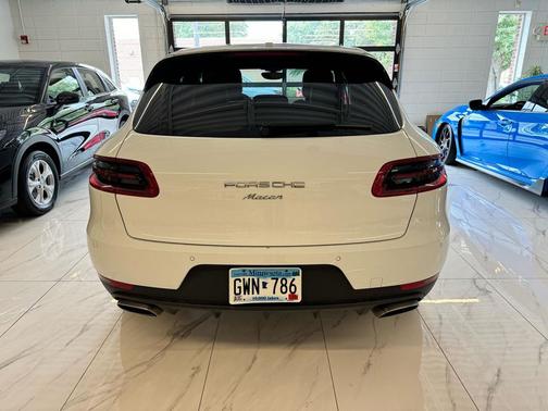 2017 Porsche Macan AWD