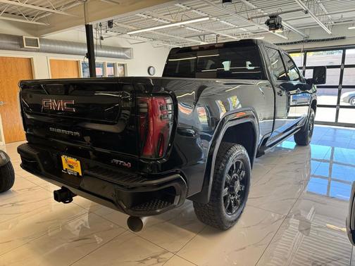 2025 GMC Sierra 2500 AT4