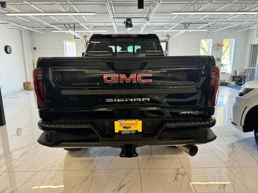 2025 GMC Sierra 2500 AT4