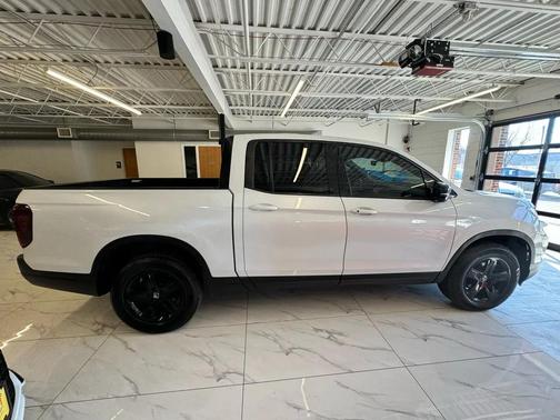 2022 Honda Ridgeline Black