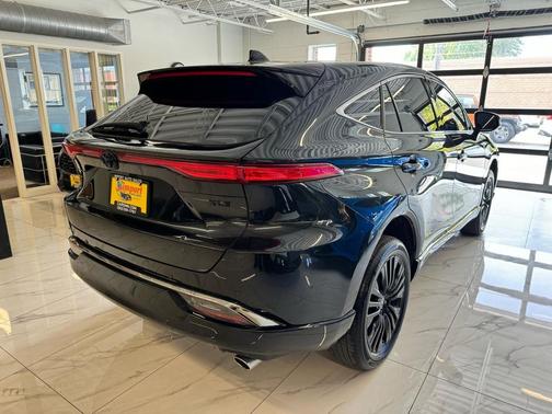2023 Toyota Venza Nightshade AWD (Natl)
